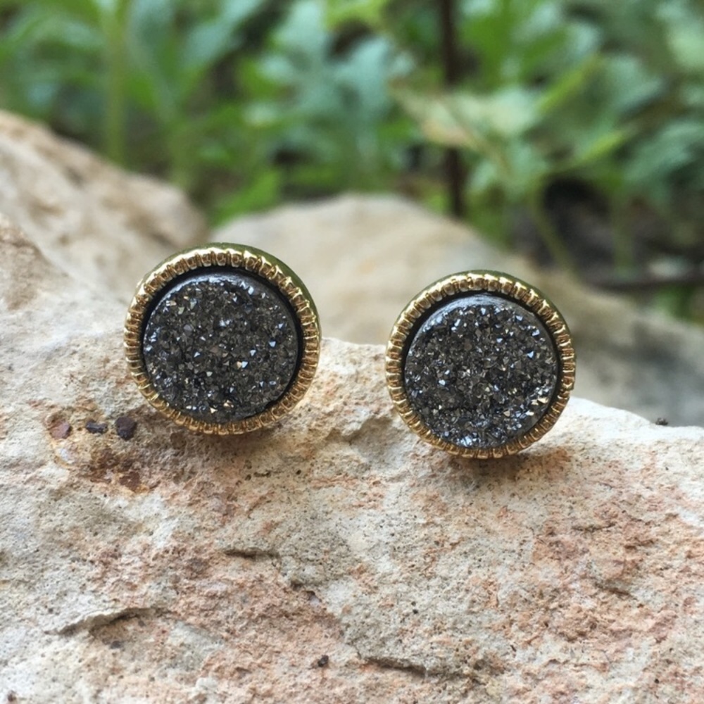 🦋Druzy Quartz Stud Earrings!🌿